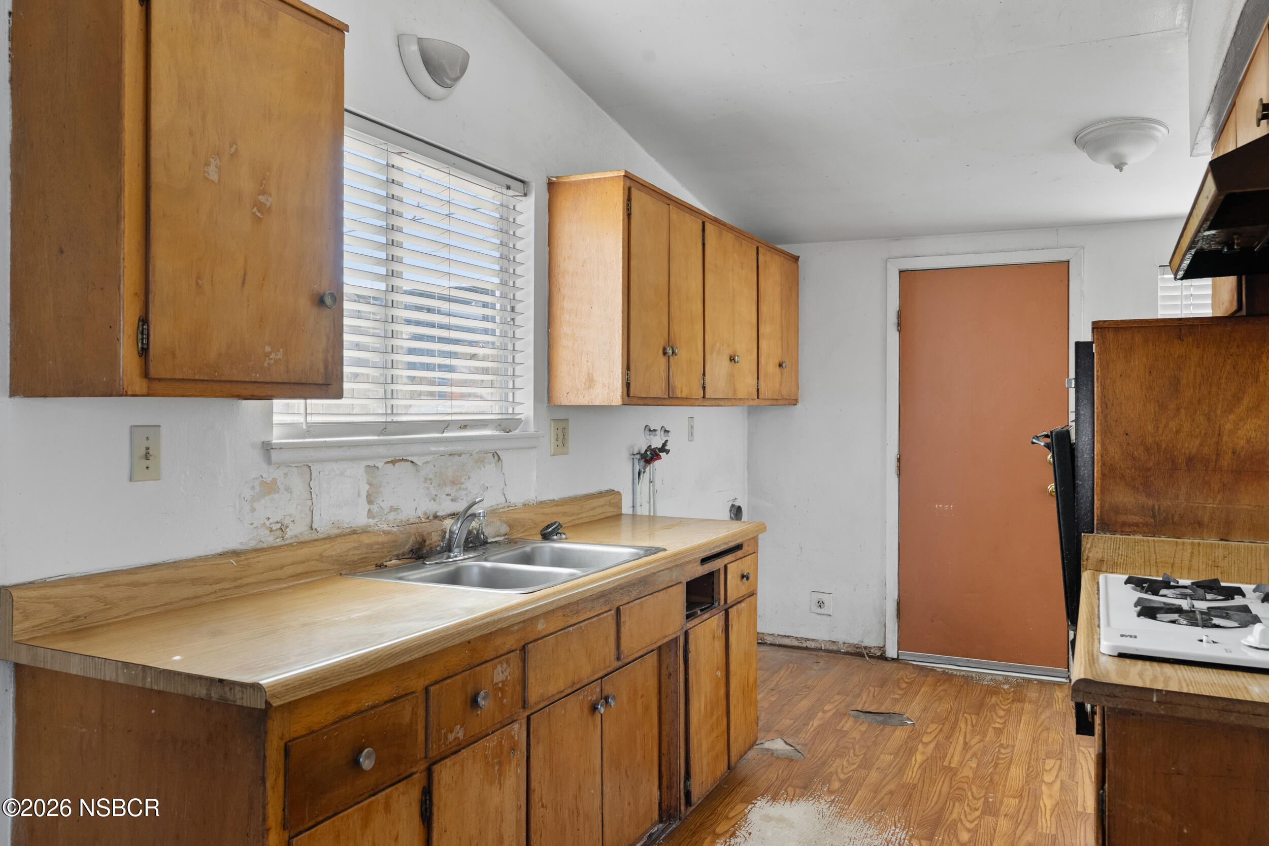 622 West Grant Street Santa Maria, CA 93458 - Photo 7 of 31 9_622 w grant st-9