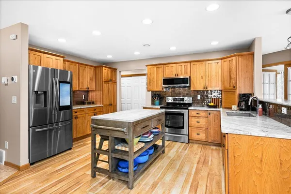 $739,900 | 5224 Falcon Drive, Hermantown, MN 55811