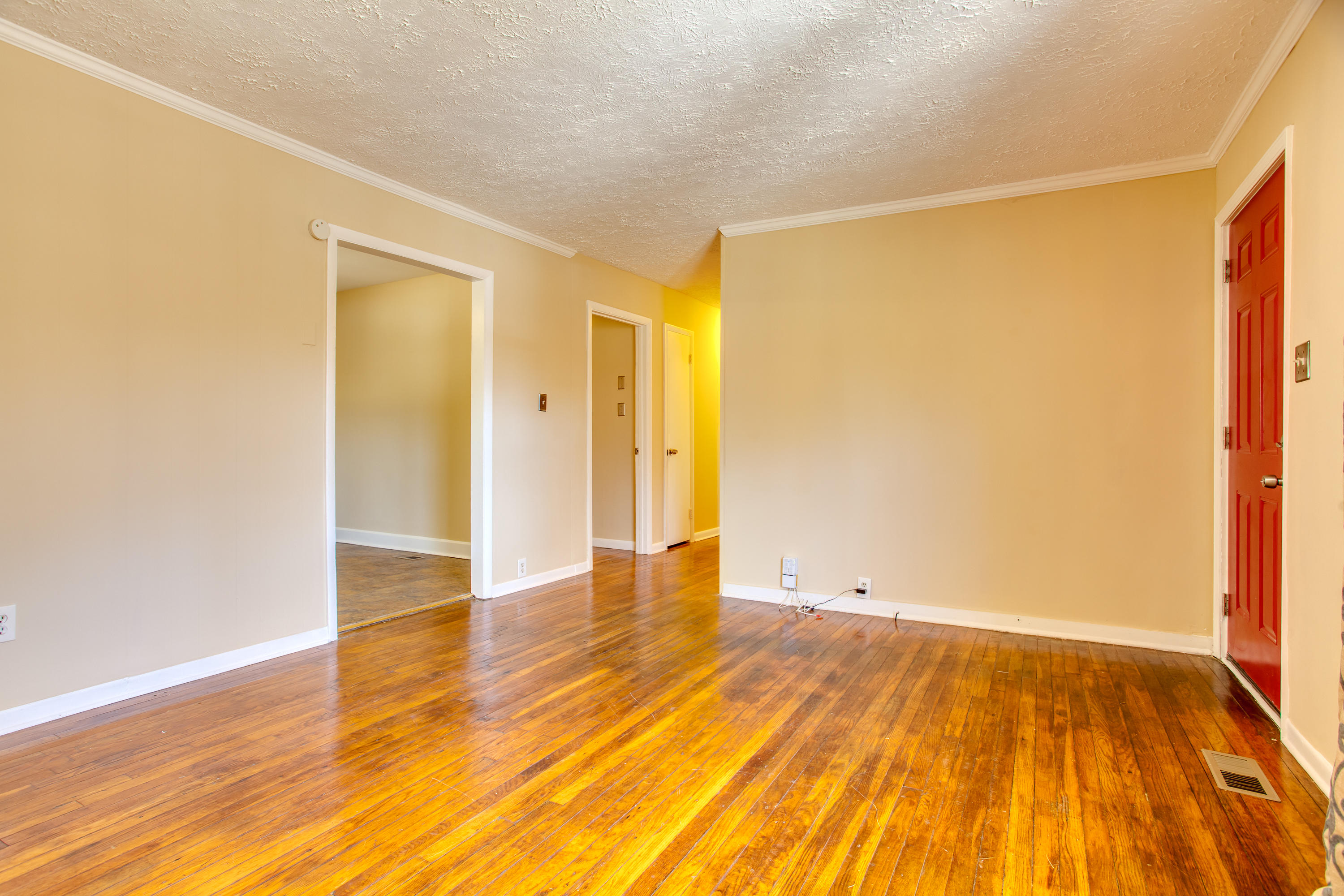 4721 Rohar Road Knoxville, TN 37921 - Photo 6 of 27 007IMG_0418_blended200202-4-4721RoharRdK
