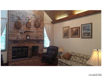 1966 Banyan Tree Road Collinsville, IL 62234 - Photo 3 of 12 Gallery Image 3