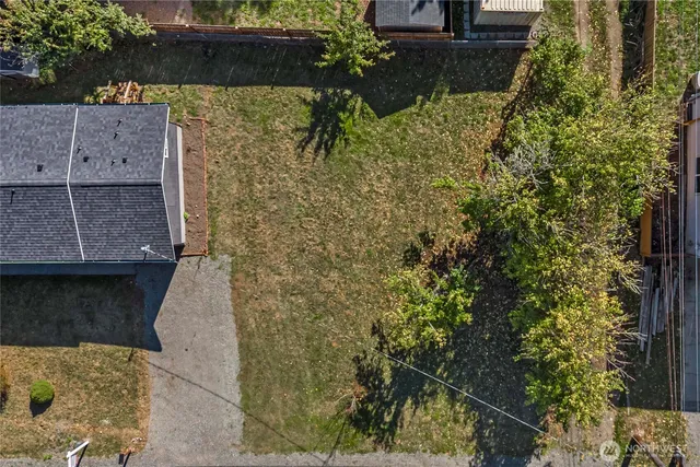 a picture of a door of the house