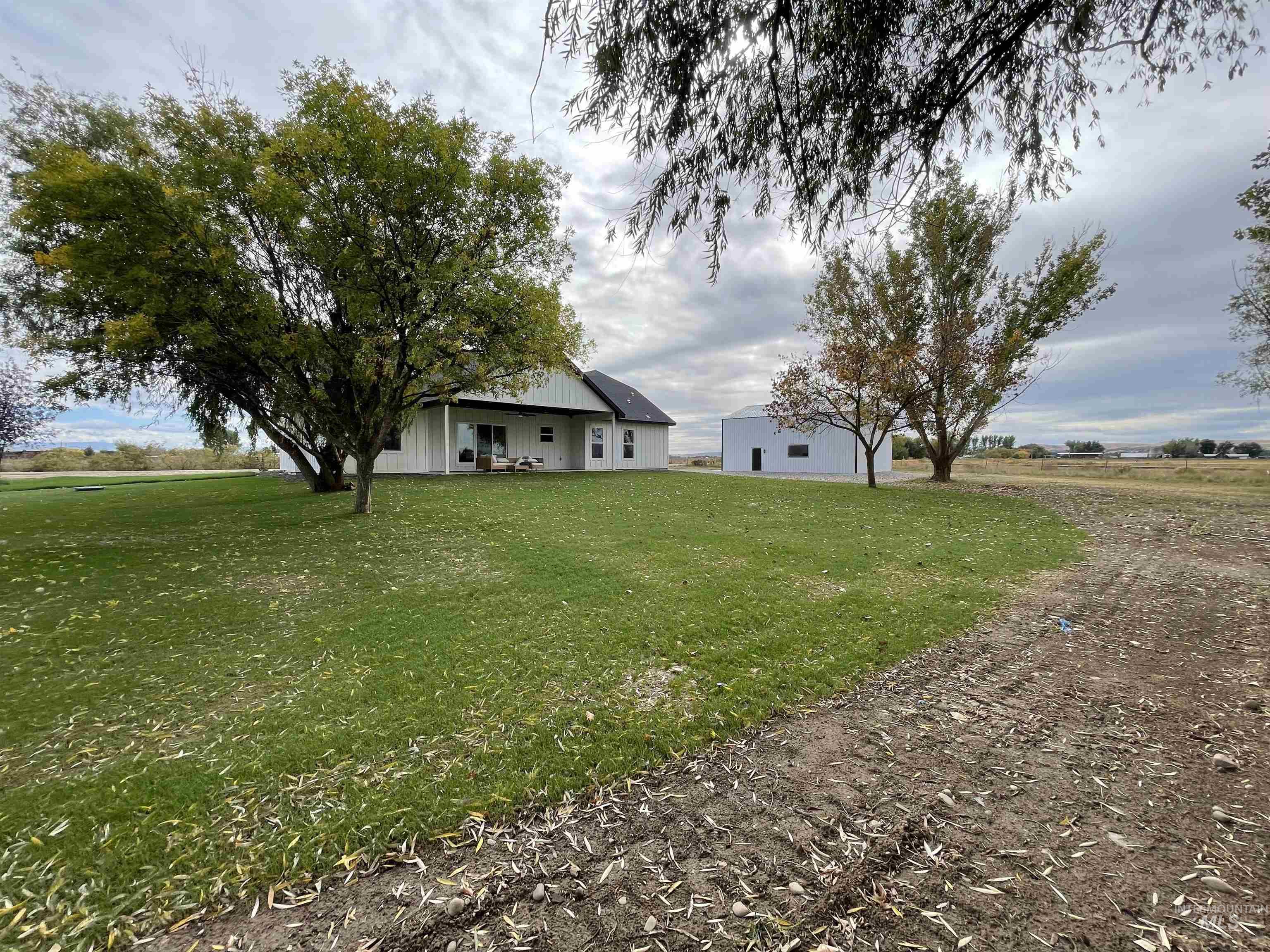 4695 County Line Road New Plymouth, ID 83655 - Photo 4 of 49 View of green lawn