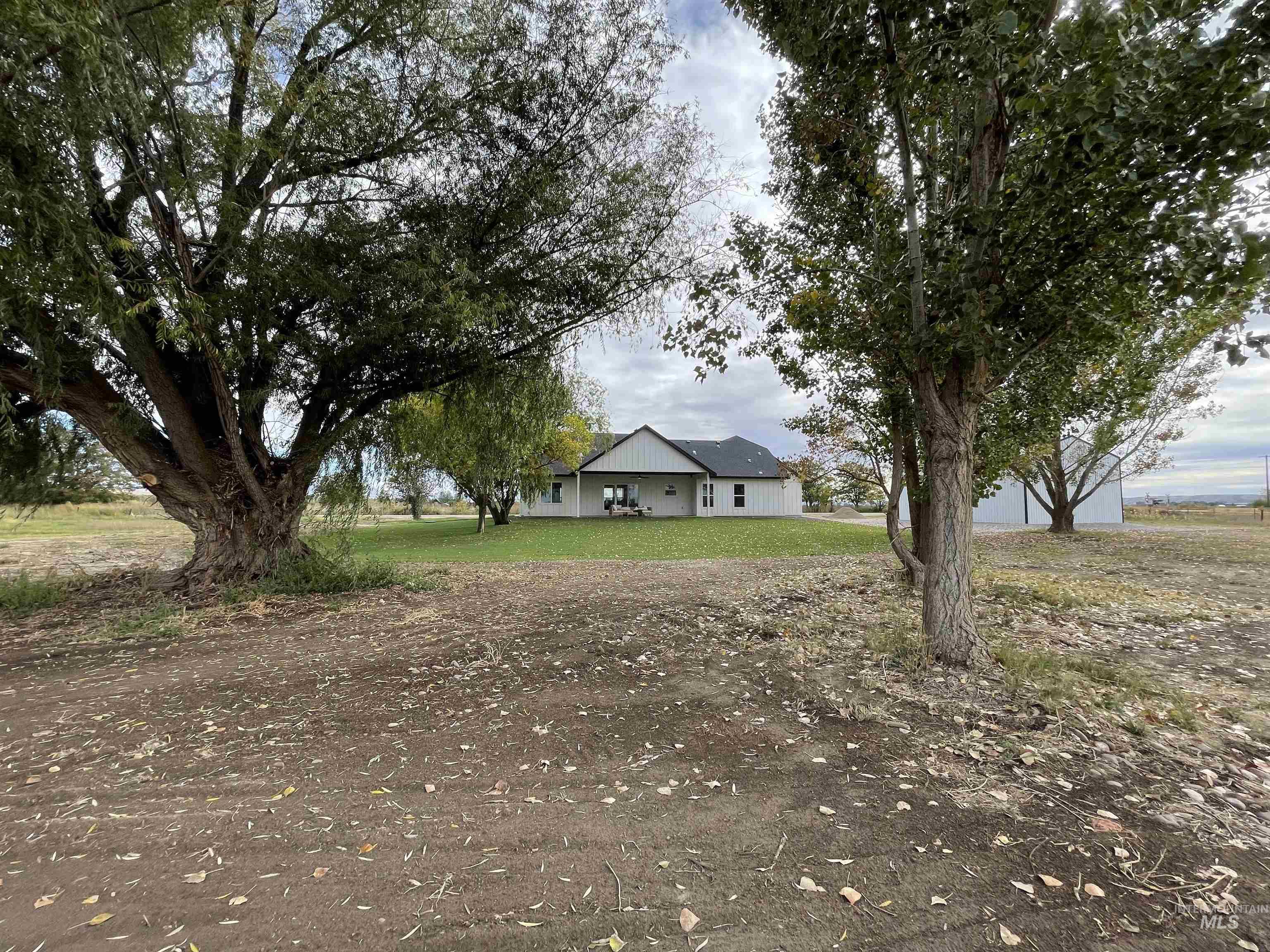 4695 County Line Road New Plymouth, ID 83655 - Photo 44 of 49 View of green lawn