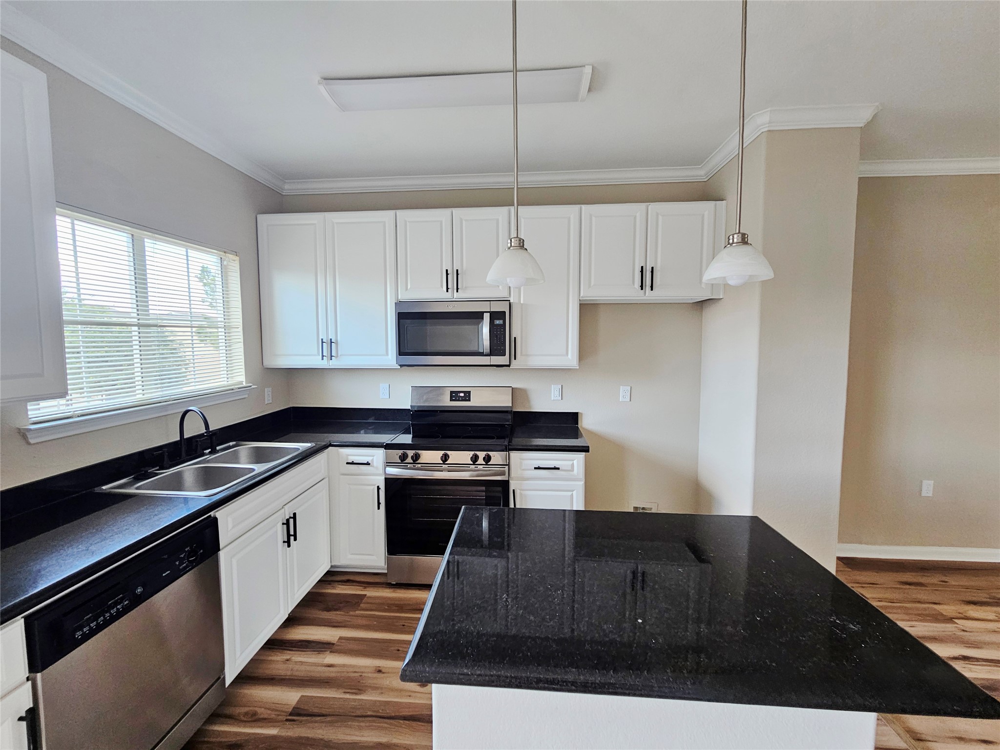 9200 Westheimer Road, Unit 203 Houston, TX 77063 - Photo 10 of 23