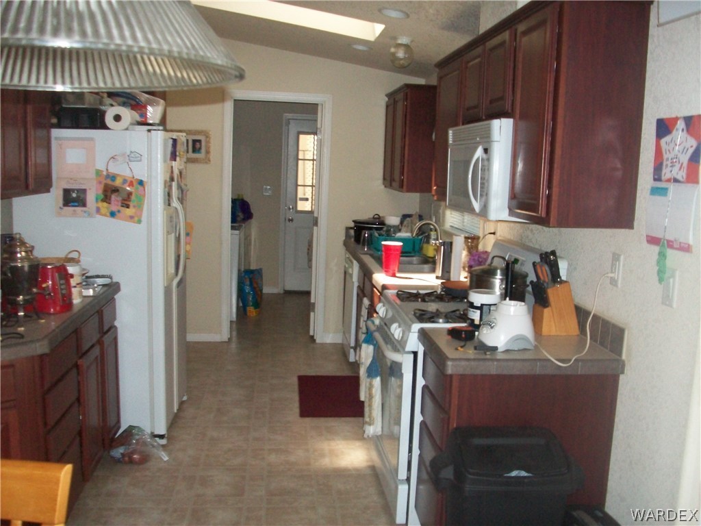 965 Estrella Road Golden Valley, AZ 86413 - Photo 13 of 32 Gallery Image 13