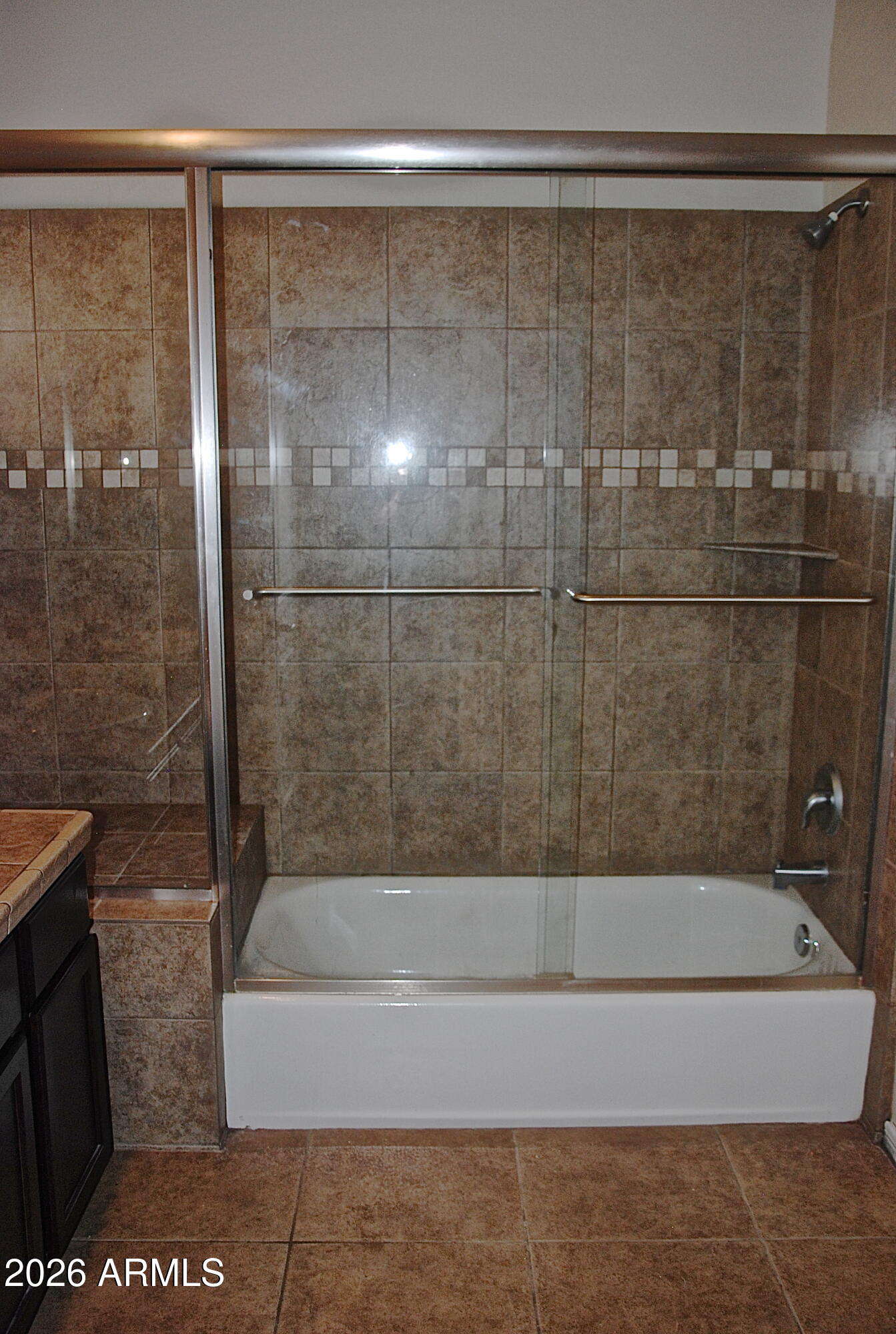 2611 North 48th Street, Unit 4 Phoenix, AZ 85008 - Photo 20 of 23 a bathroom with a shower and bathtub