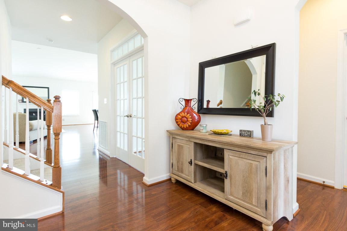 413 Standpipe Road Culpeper, VA 22701 - Photo 2 of 30 Entry / Foyer