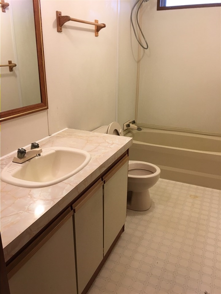 4112 East Center Road, Unit 32 Mead, WA 99021 - Photo 4 of 8 Gallery Image 4