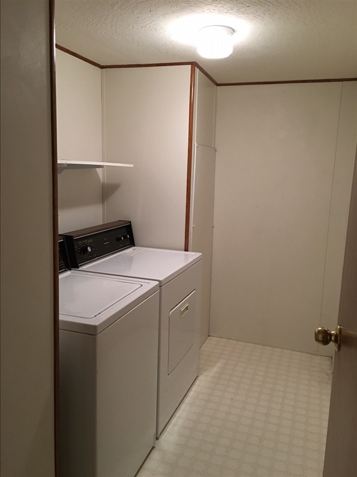 4112 East Center Road, Unit 32 Mead, WA 99021 - Photo 5 of 8 Gallery Image 5