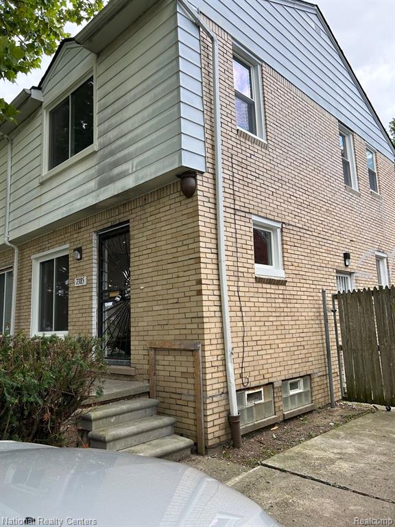 7385 Evergreen Road Detroit, MI 48228 - Photo 2 of 12