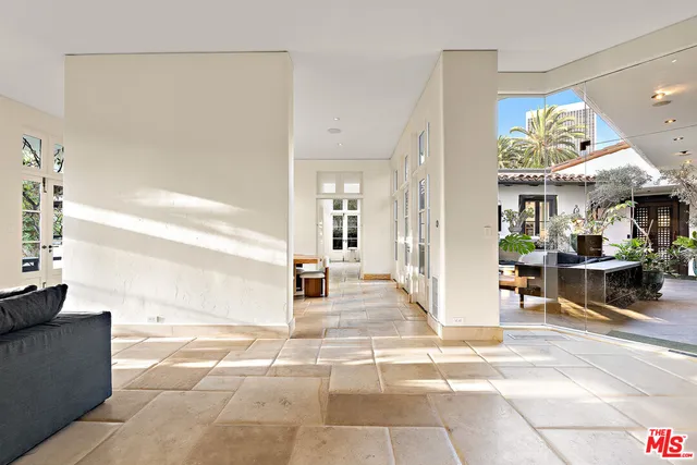 $6,695,000 | 10288 Century Woods Drive, Los Angeles, CA 90067