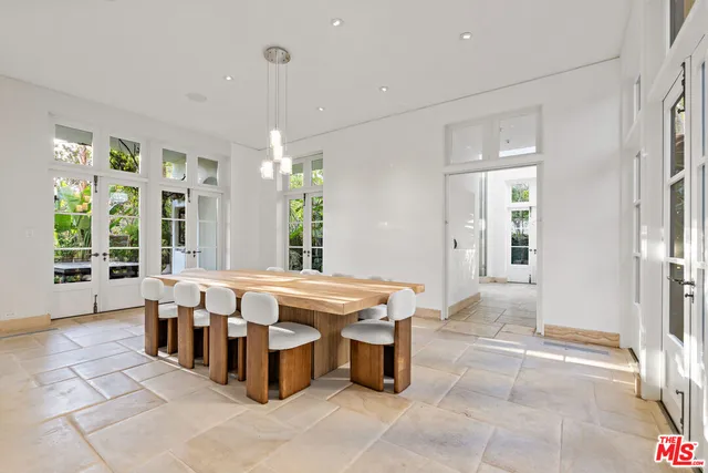 $6,695,000 | 10288 Century Woods Drive, Los Angeles, CA 90067