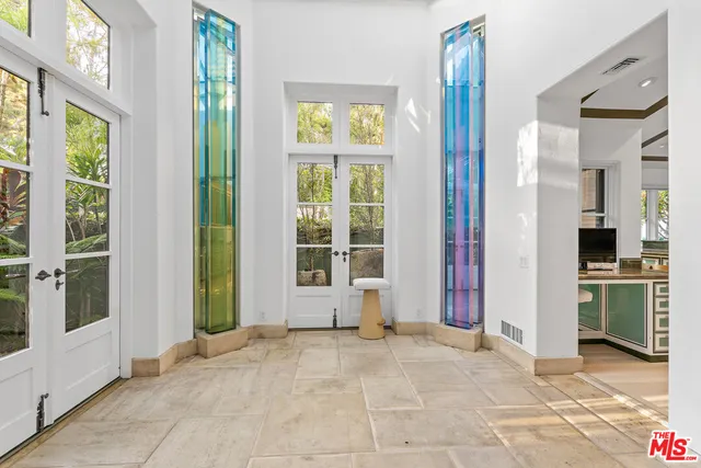 $6,695,000 | 10288 Century Woods Drive, Los Angeles, CA 90067