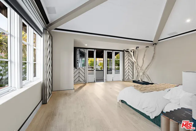 $6,695,000 | 10288 Century Woods Drive, Los Angeles, CA 90067