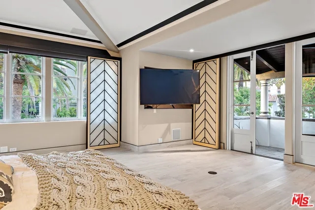 $6,695,000 | 10288 Century Woods Drive, Los Angeles, CA 90067