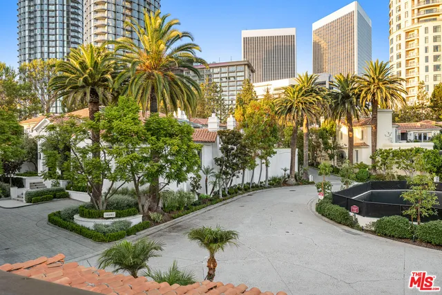 $6,695,000 | 10288 Century Woods Drive, Los Angeles, CA 90067