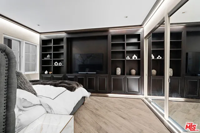 $6,695,000 | 10288 Century Woods Drive, Los Angeles, CA 90067