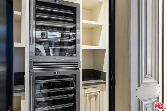 $6,695,000 | 10288 Century Woods Drive, Los Angeles, CA 90067