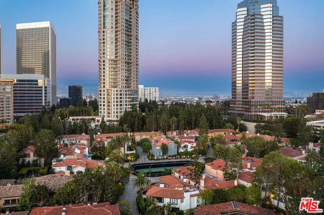 $6,695,000 | 10288 Century Woods Drive, Los Angeles, CA 90067