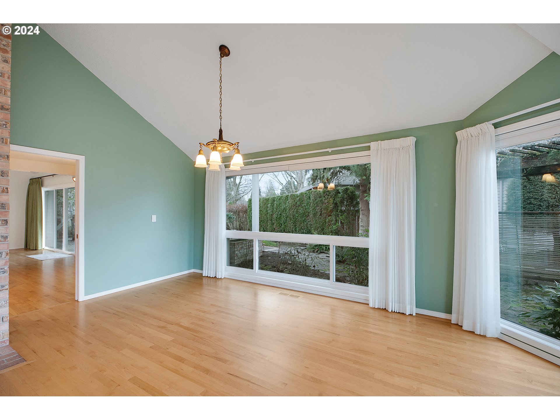 31135 Southwest Country View Loop Wilsonville, OR 97070 - Photo 11 of 48 Dining Area