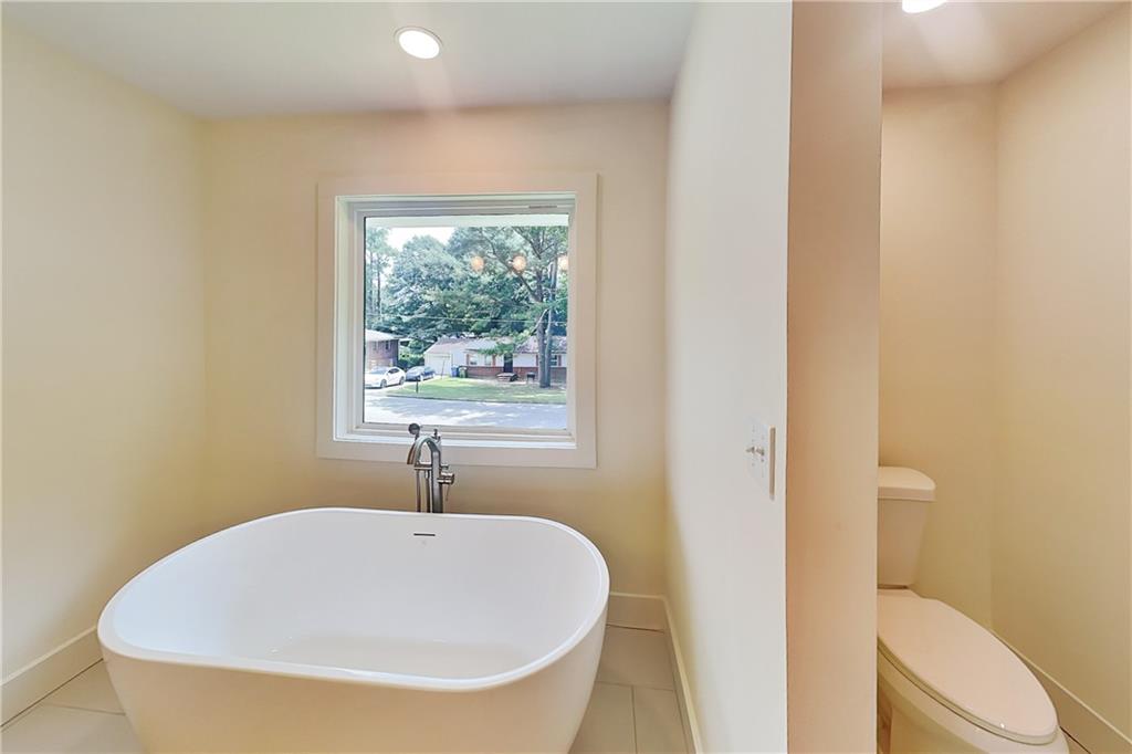 360 Simpson Terrace Northwest Atlanta, GA 30314 - Photo 10 of 20