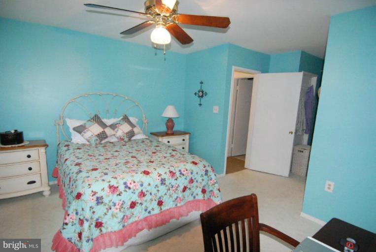 7825 Harrowgate Circle, Unit D Springfield, VA 22152 - Photo 3 of 9 Bedroom