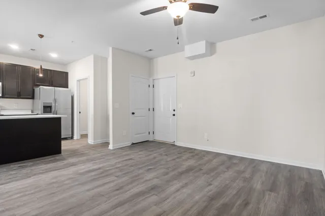 $1,045 | 229 East Johnson Circle, Unit B207, Clarksville, TN 37040