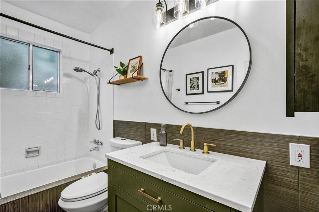 6830 Bothwell Road Reseda, CA 91335 - Photo 15 of 51