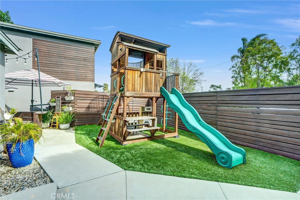 6830 Bothwell Road Reseda, CA 91335 - Photo 28 of 51