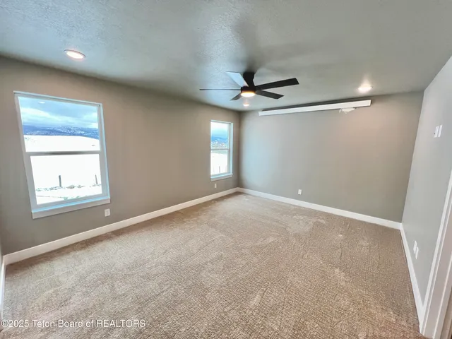 $470,000 | 100 Bear Hollow, Thayne, WY 83127