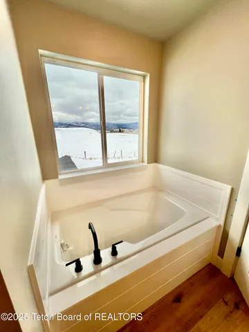 $470,000 | 100 Bear Hollow, Thayne, WY 83127