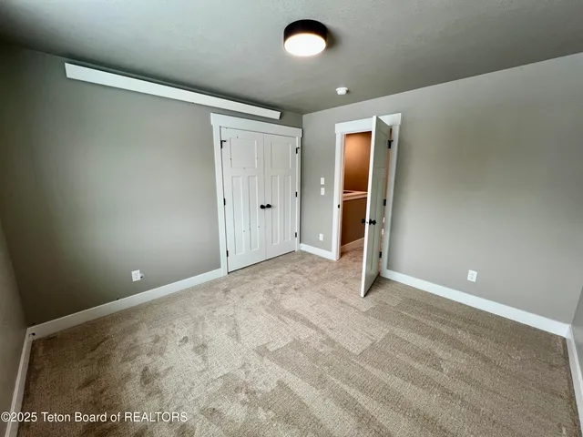 $470,000 | 100 Bear Hollow, Thayne, WY 83127