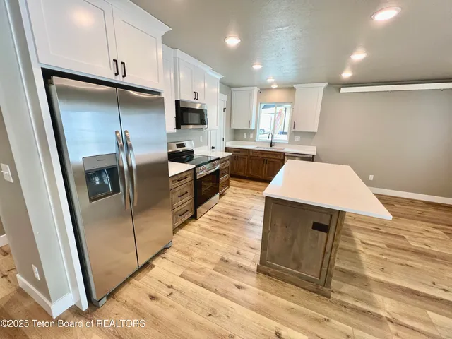 $470,000 | 100 Bear Hollow, Thayne, WY 83127