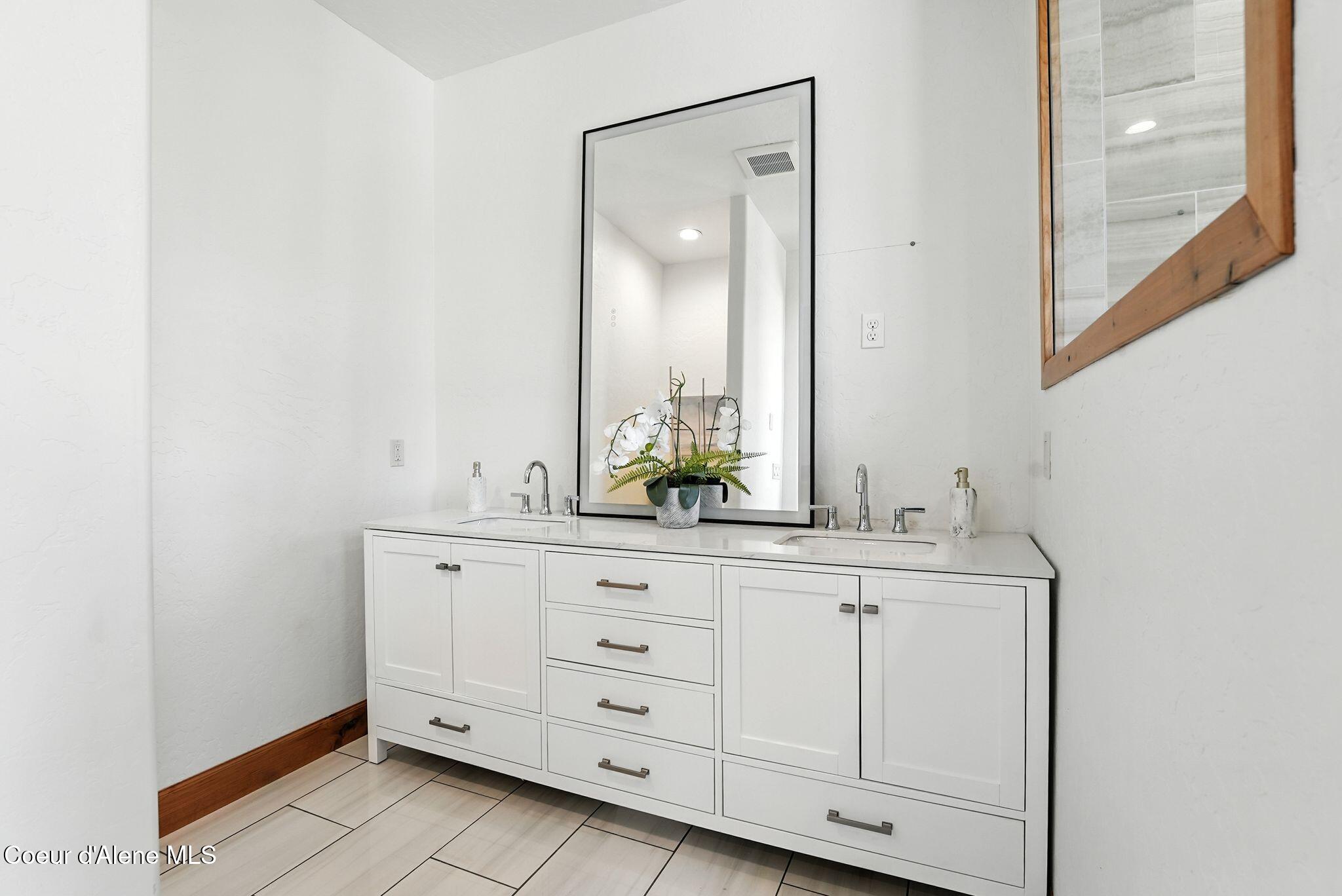 4440 East Lisa Road Harrison, ID 83833 - Photo 47 of 95 24_Inside-Spokane-Lisa-21