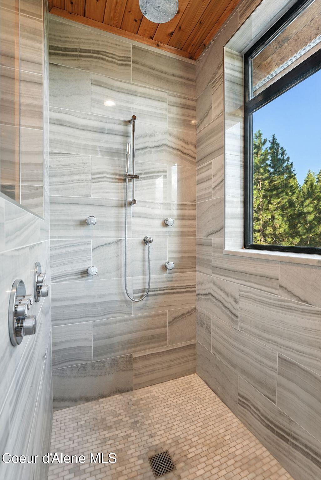 4440 East Lisa Road Harrison, ID 83833 - Photo 48 of 95 25_Inside-Spokane-Lisa-22