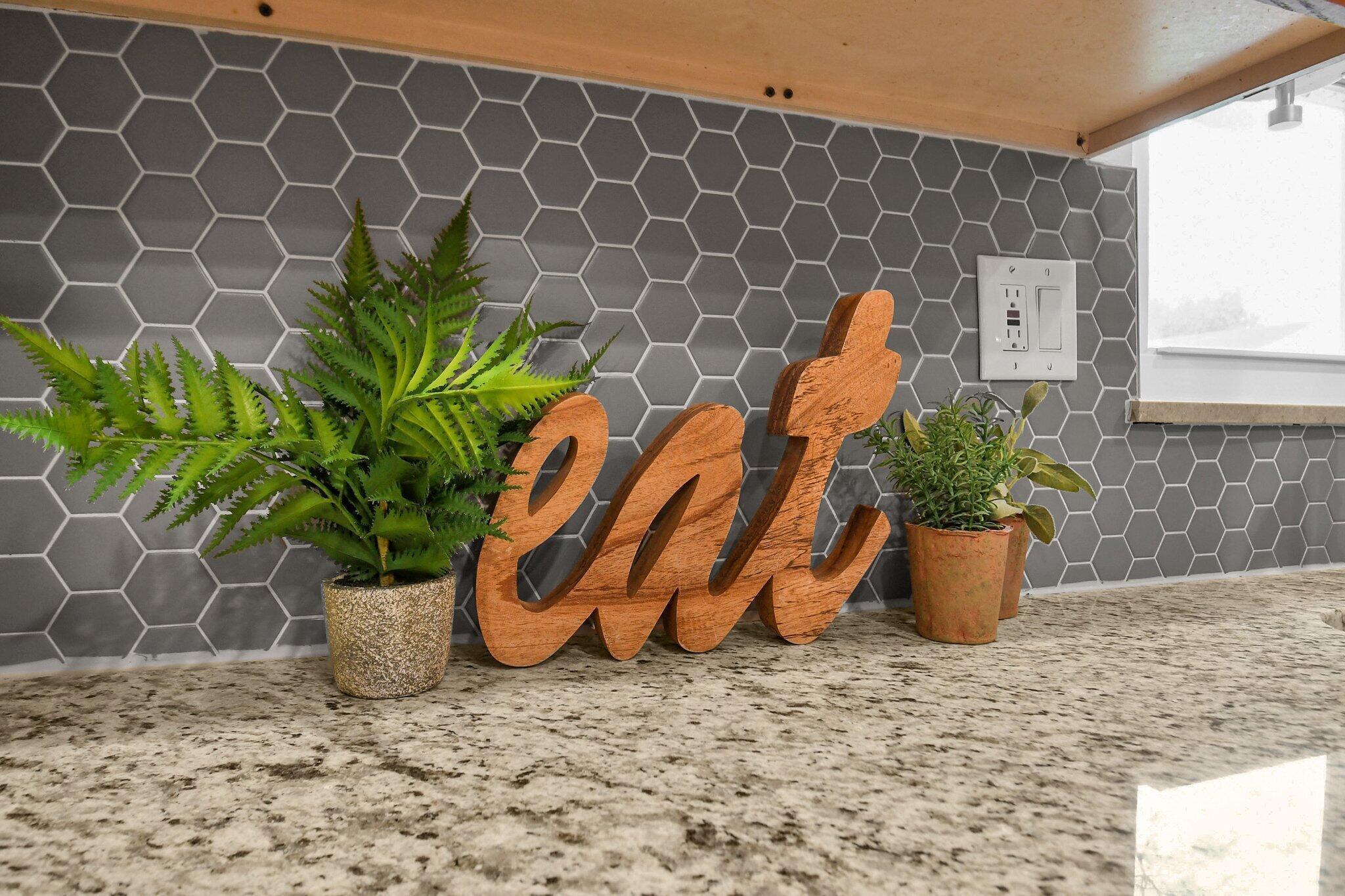 2437 Woodstock Road Columbus, OH 43221 - Photo 14 of 37 Kitchen