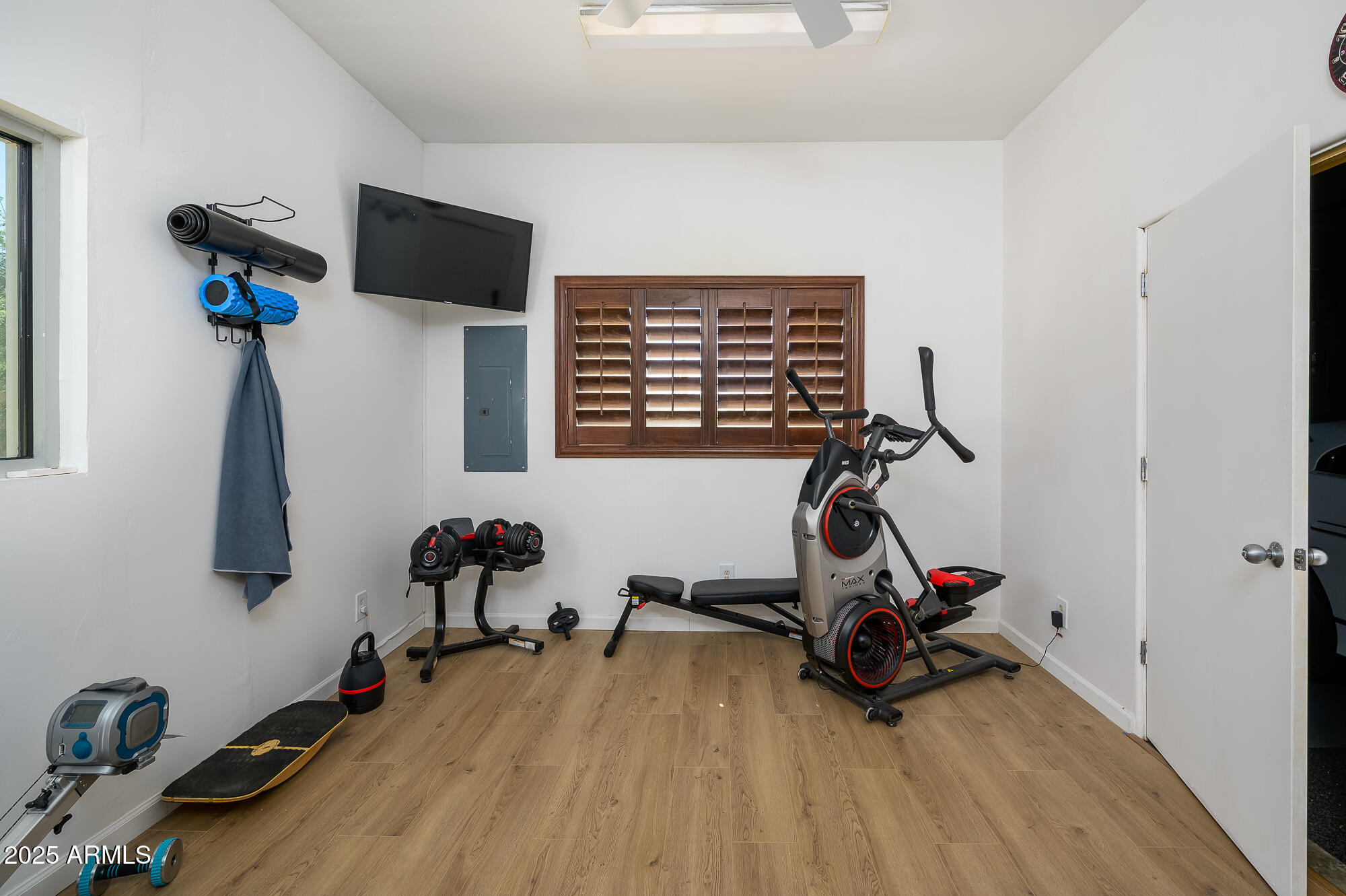 8540 East McDowell Road, Unit 29 Mesa, AZ 85207 - Photo 38 of 59 a view of a room with gym equipment