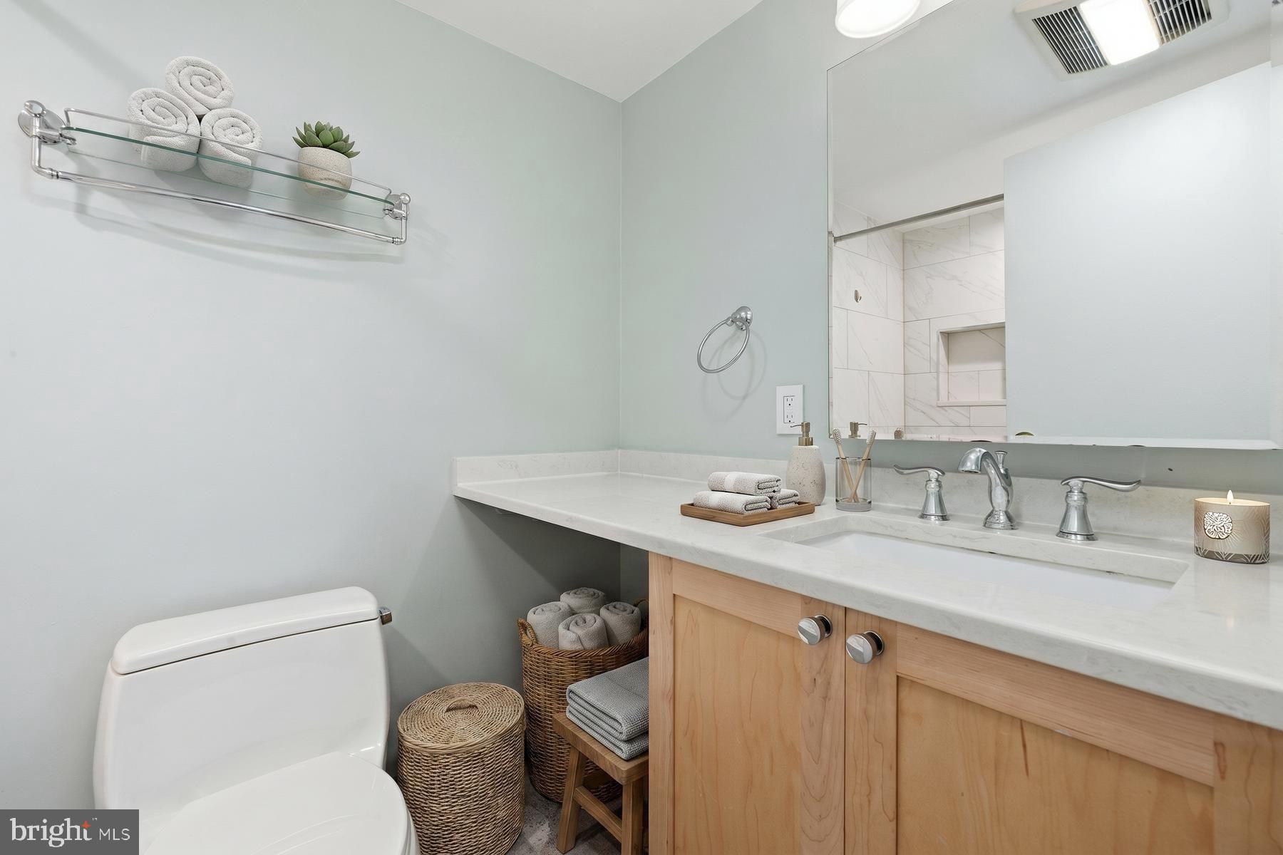 2501 Calvert Street Northwest, Unit 310 Washington, DC 20008 - Photo 5 of 15 VS