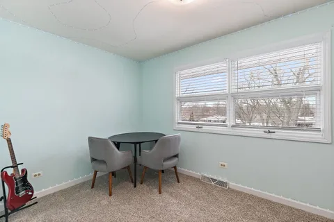 915 Willow Lane, Sleepy Hollow, IL 60118