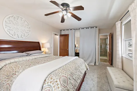 915 Willow Lane, Sleepy Hollow, IL 60118