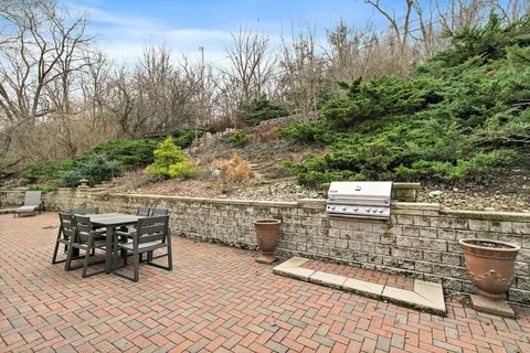 915 Willow Lane, Sleepy Hollow, IL 60118