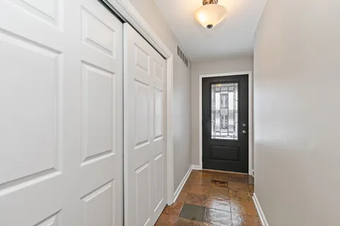 915 Willow Lane, Sleepy Hollow, IL 60118