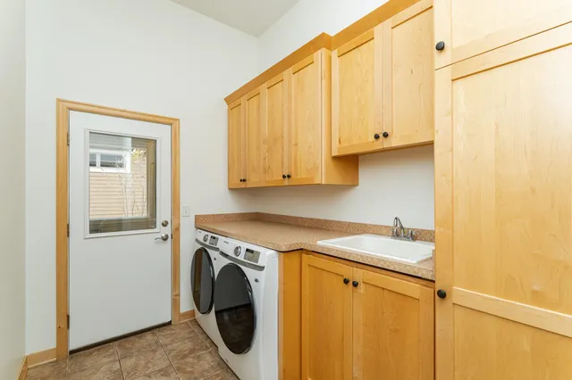 $850,000 | 2234 Baihly Hills Drive Southwest, Rochester, MN 55902