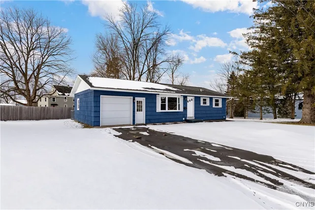 $2,100 | 4 1st Street, Whitestown, NY 13495