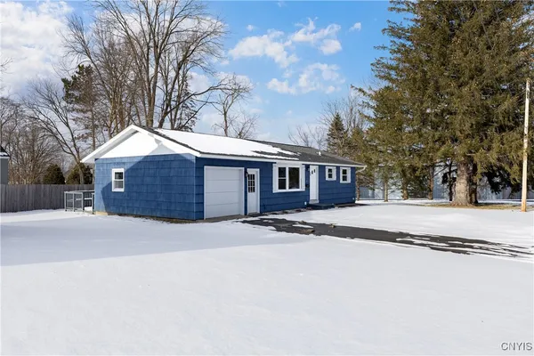 $2,100 | 4 1st Street, Whitestown, NY 13495