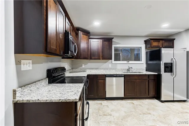 $2,100 | 4 1st Street, Whitestown, NY 13495