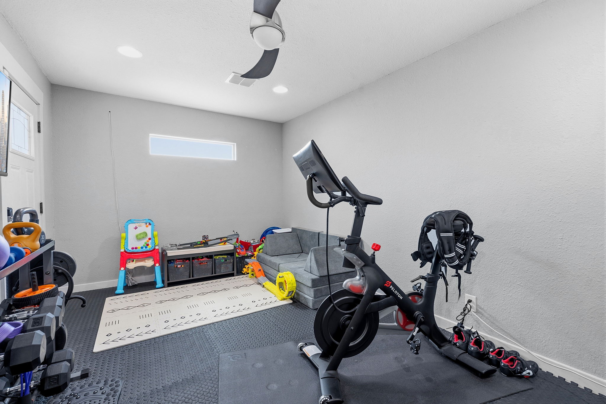 805 Nile Street Austin, TX 78702 - Photo 16 of 22 a view of a room with gym equipment