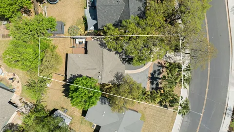 $699,990 | 805 Nile Street, Austin, TX 78702