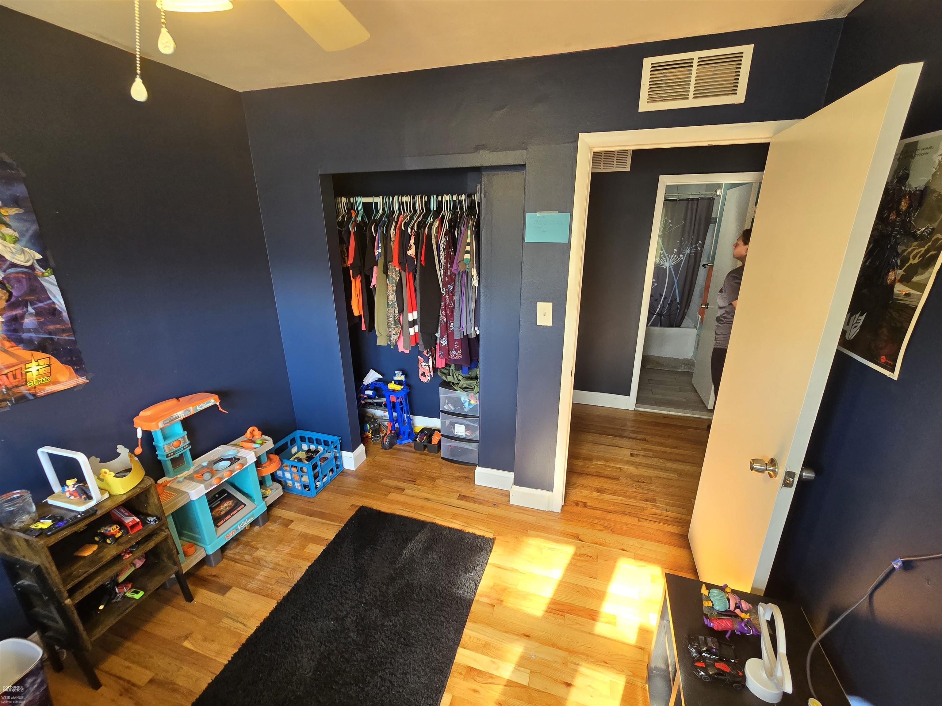 23221 Dale Allen Street Clinton, MI 48035 - Photo 13 of 19