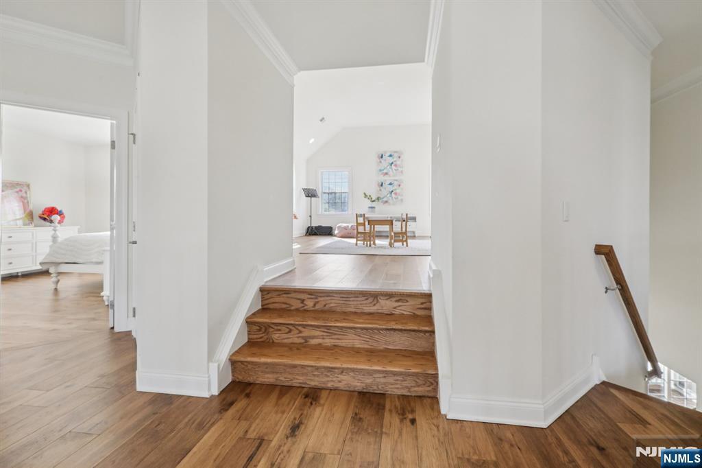 22 Woodmere Road Upper Saddle River, NJ 07458 - Photo 16 of 40